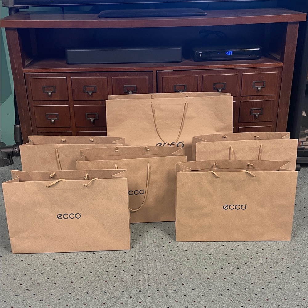 BNWT 7 ECCO SHOES BROWN EMPTY SHOPPING BAGS 1 EXTRA LARGE & 6 MEDIUM SIZE BAGS